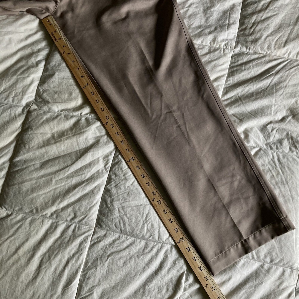 NIKE Golf Dri-Fit Men's 36x31 (actual) 100% Poly Performance Pants Khaki Chino - Picture 12 of 16
